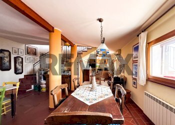 Sala da pranzo - Villa Lungomare Cristoforo Colombo
 
846, Palermo - photo 52