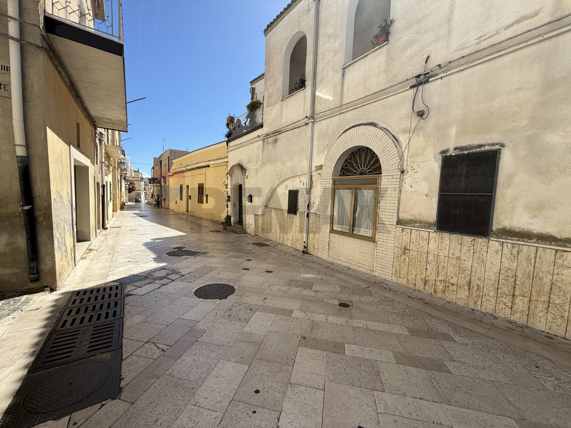 Edificio all\'aperto - Semi-detached house corso umberto
 
1, Grassano - photo 1
