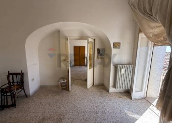 Stanza vuota - Casa semi indipendente corso umberto
 
1, Grassano - foto 16
