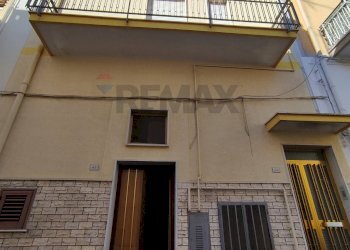 Edificio all\'aperto - Casa indipendente via pascale
 
46, Ginosa - foto 1
