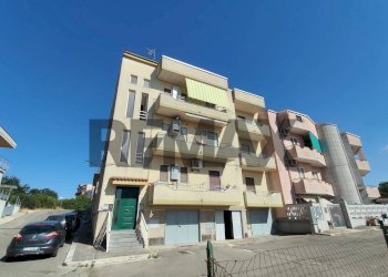 Edificio all\'aperto - Apartment via senatore ruffili
2, Laterza - photo 1