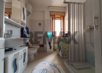 Bagno - Apartment via papa giovanni xxIII
 
snc, Laterza - photo 6