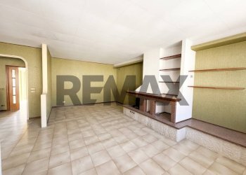 Soggiorno - Appartamento via meridionale
 
4, Grassano - foto 25