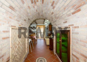 Hall / corridoio - Casa semi indipendente Via Apollo Archegeta
5, Giardini-Naxos - foto 15