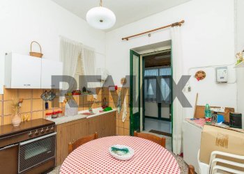 Cucina - Independent house Via Sarro Civita
 
32, Zafferana Etnea - photo 16