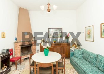 Soggiorno - Independent house Via Sarro Civita
 
32, Zafferana Etnea - photo 17