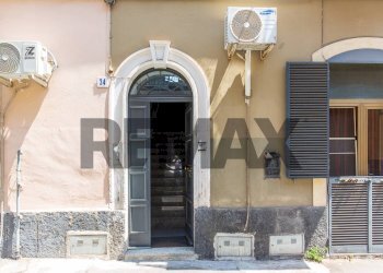 Edificio all\'aperto - Semi-detached house Via Bonforte
 
34, Catania - photo 1