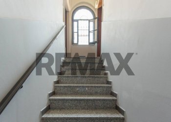 Scale - Semi-detached house Via Bonforte
 
34, Catania - photo 2