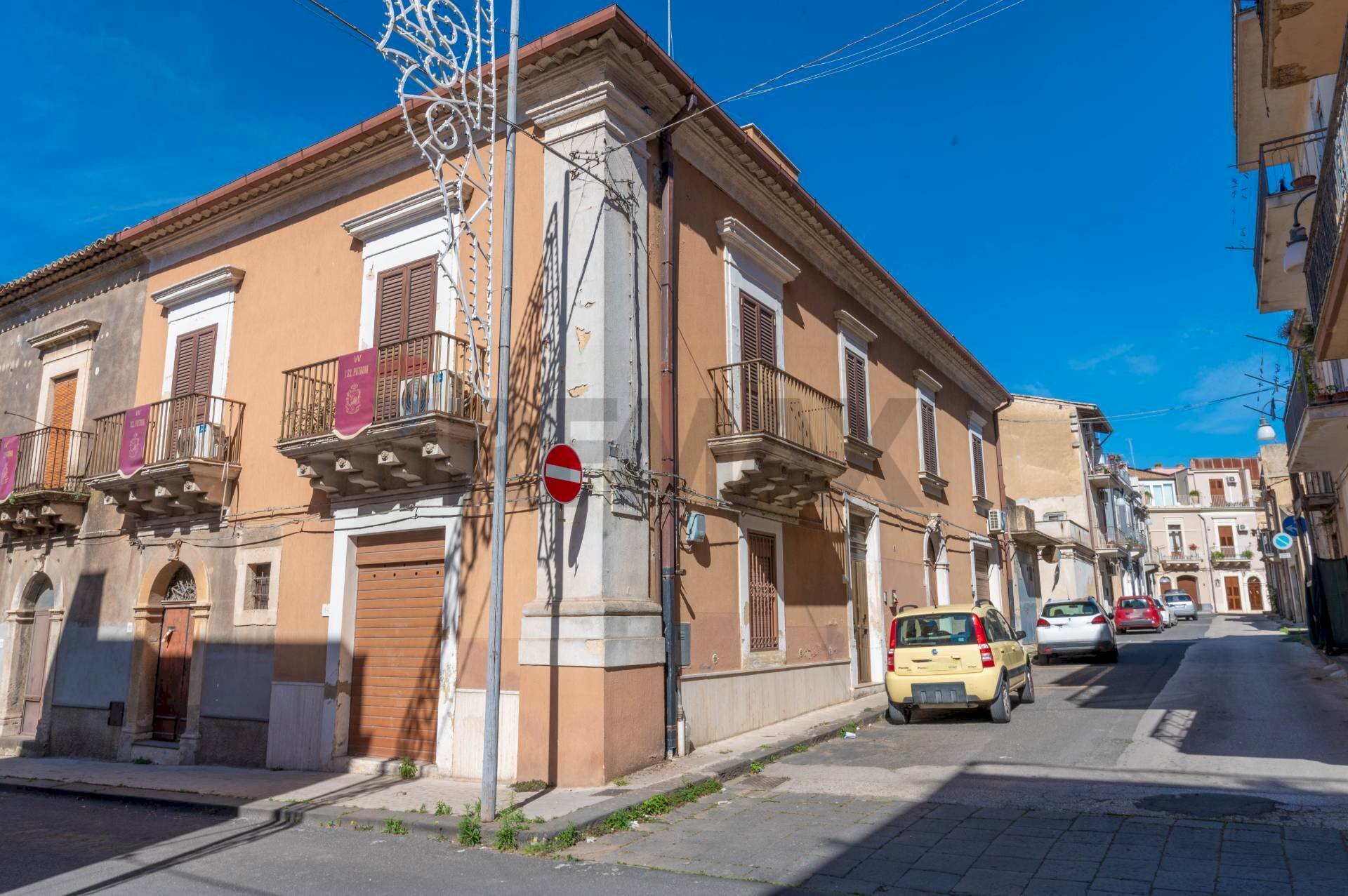 Edificio all\'aperto - Casa indipendente Via Vincenzo Gioberti
 
51/53/55, Grammichele - foto 1