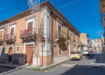 Edificio all\'aperto - Casa indipendente Via Vincenzo Gioberti
 
51/53/55, Grammichele - foto 1