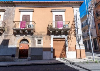 Edificio all\'aperto - Casa indipendente Via Vincenzo Gioberti
 
51/53/55, Grammichele - foto 3