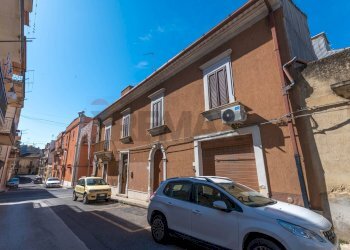 Edificio all\'aperto - Casa indipendente Via Vincenzo Gioberti
 
51/53/55, Grammichele - foto 6