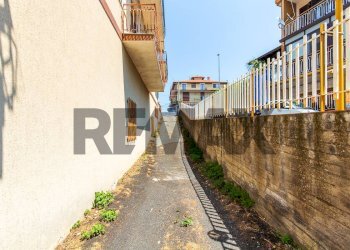 Edificio all\'aperto - Magazzino Via Tondo
21, Pedara - foto 10