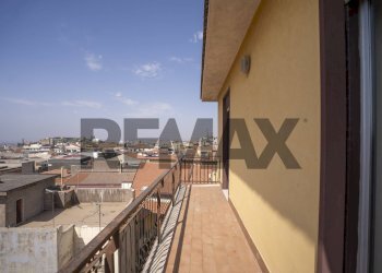 Balcone - Apartment Corso Italia
 
114, Paterno - photo 8