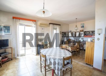 Sala da pranzo - Apartment Corso Italia
 
114, Paterno - photo 13