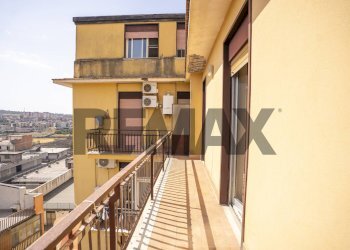 Balcone - Apartment Corso Italia
 
114, Paterno - photo 26