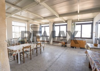 Sala da pranzo - Apartment Corso Italia
 
114, Paterno - photo 40