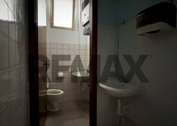 Bagno - Locale Commerciale Via Rossini
39, Terranuova Bracciolini - foto 5