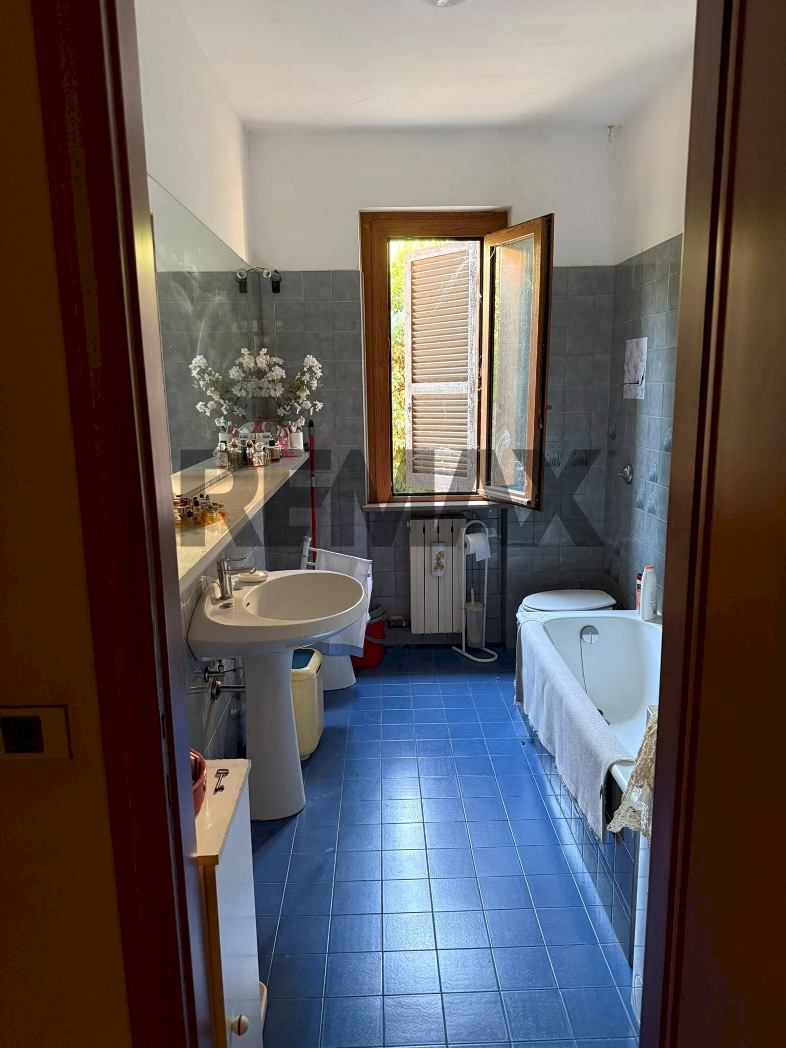 Bagno - Three-room apartment PIAZZA  AMENDOLA
 
12, Magione - photo 3