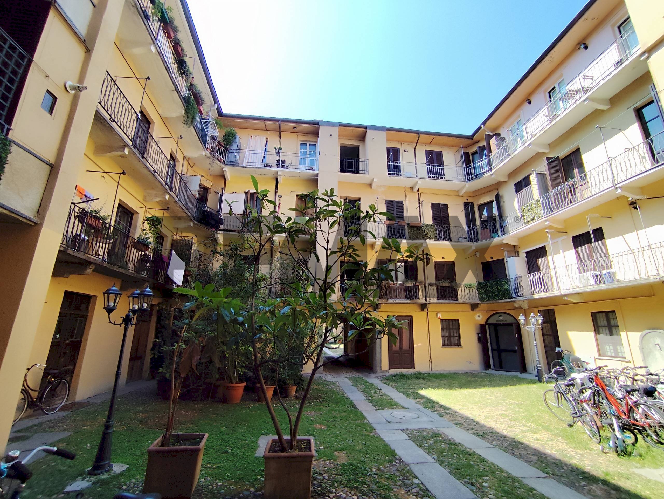 Edificio all\'aperto - Two-room apartment Via Della Rocca
 
34, Torino - photo 1