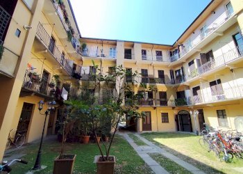 Edificio all\'aperto - Bilocale Via Della Rocca
 
34, Torino - foto 1