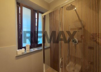 Bagno - Bilocale Via Della Rocca
 
34, Torino - foto 16