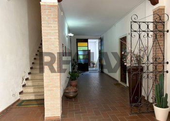 Scale - Two-room apartment Via Del Gambero
 
4, Ferrara - photo 1