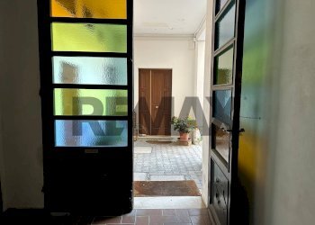 Hall / corridoio - Two-room apartment Via Del Gambero
 
4, Ferrara - photo 2