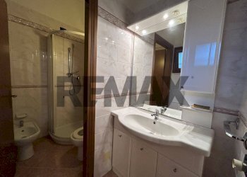 Bagno - Two-room apartment Via Del Gambero
 
4, Ferrara - photo 14