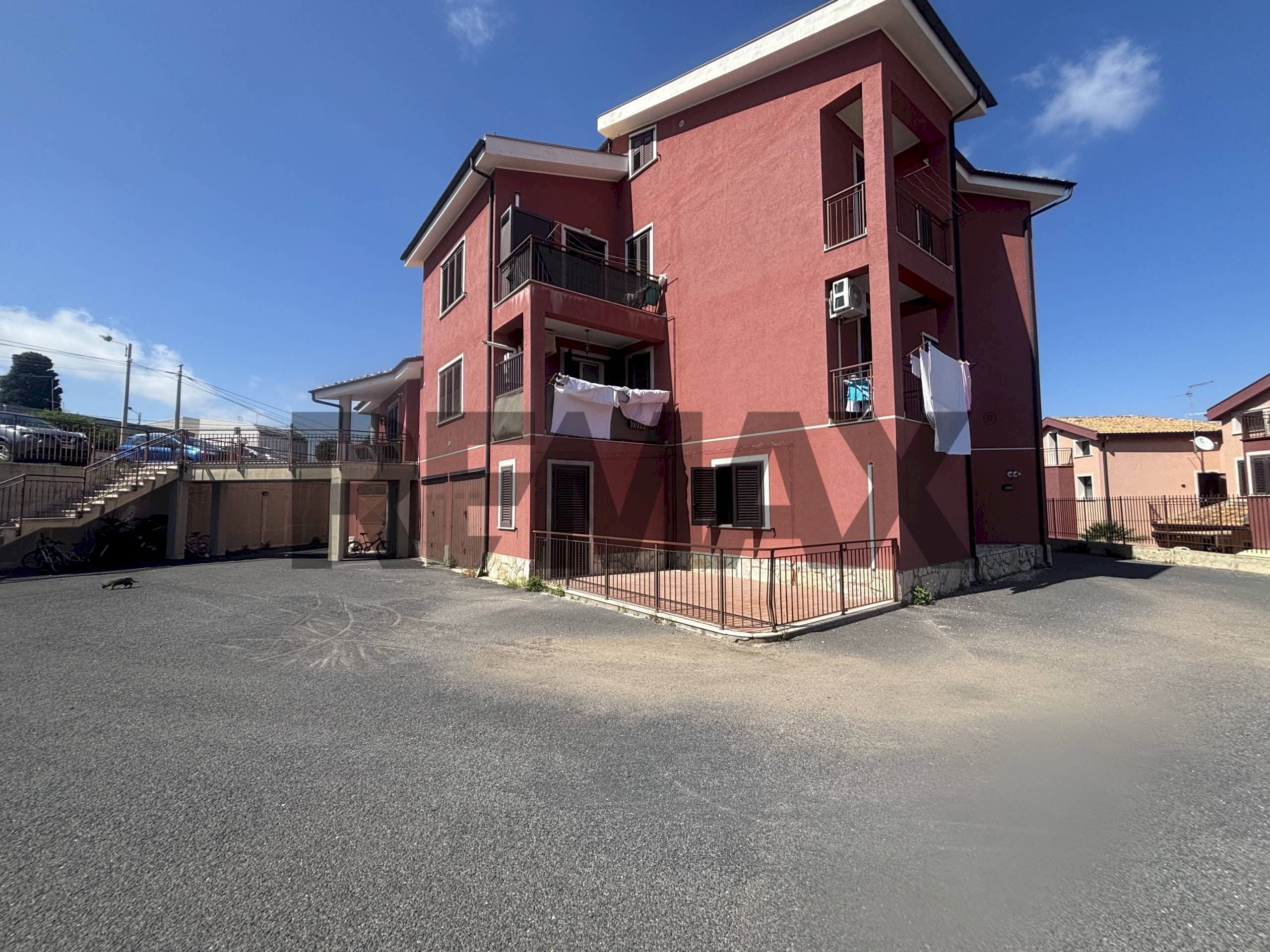 Edificio all\'aperto - Four-room apartment Via Enna
 
1, Melilli - photo 1
