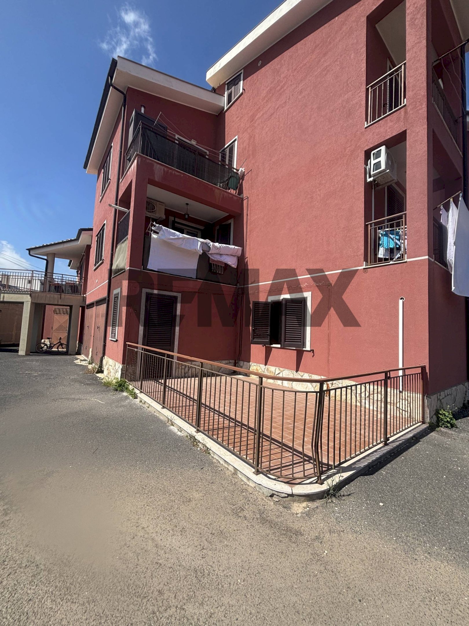 Edificio all\'aperto - Four-room apartment Via Enna
1, Melilli - photo 2