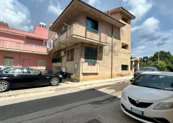 Edificio all\'aperto - Apartment Via Dei Ciclamini
 
37, Pachino - photo 27