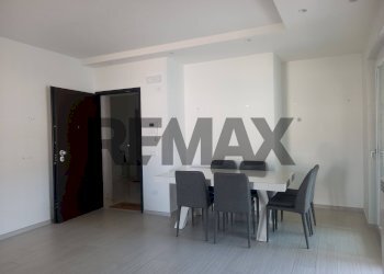 Sala da pranzo - Quadrilocale Via Concezione
 
31, Caserta - foto 3