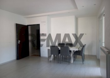 Sala da pranzo - Quadrilocale Via Concezione
 
31, Caserta - foto 32
