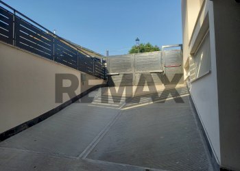 Terrazza - Quadrilocale Via Concezione
 
31, Caserta - foto 42