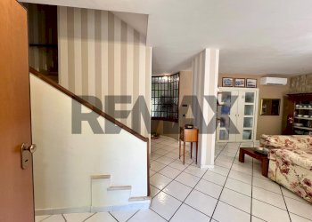 Hall / corridoio - Terraced Villa Antonio Marino
 
61, Caserta - photo 14