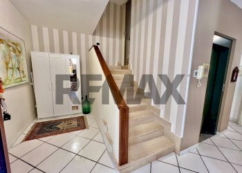 Scale - Terraced Villa Antonio Marino
 
61, Caserta - photo 16