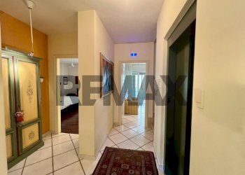 Hall / corridoio - Terraced Villa Antonio Marino
 
61, Caserta - photo 80