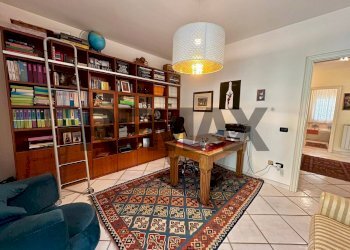 Ufficio - Terraced Villa Antonio Marino
 
61, Caserta - photo 87
