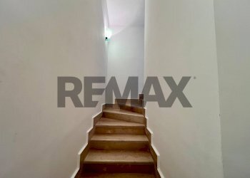 Scale - Terraced Villa Antonio Marino
 
61, Caserta - photo 154