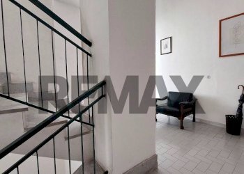 Scale - Four-room apartment via campanella
 
19, Marigliano - photo 5