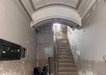 Ricezione / Lobby - Trilocale Via Liguria
 
17, Napoli - foto 2