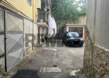 Parcheggio - Box Via Vittorio Emanuele
 
49, Napoli - photo 3