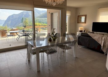 Sala da pranzo - Villa via PAPA GIOVANNI XXIII
 
5, Solto Collina - photo 18