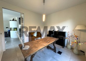 Sala da pranzo - Villa via PAPA GIOVANNI XXIII
 
5, Solto Collina - photo 23