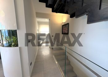Scale - Villa via PAPA GIOVANNI XXIII
 
5, Solto Collina - photo 25