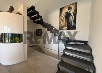 Scale - Villa via PAPA GIOVANNI XXIII
 
5, Solto Collina - photo 27