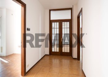 Hall / corridoio - Four-room apartment Via Palmiro Togliatti
 
19, Collecchio - photo 9