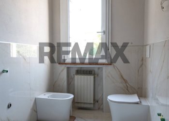 Bagno - Four-room apartment Via Palmiro Togliatti
 
19, Collecchio - photo 30