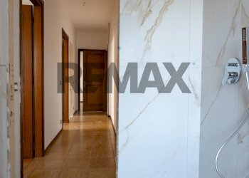 Hall / corridoio - Four-room apartment Via Palmiro Togliatti
 
19, Collecchio - photo 31